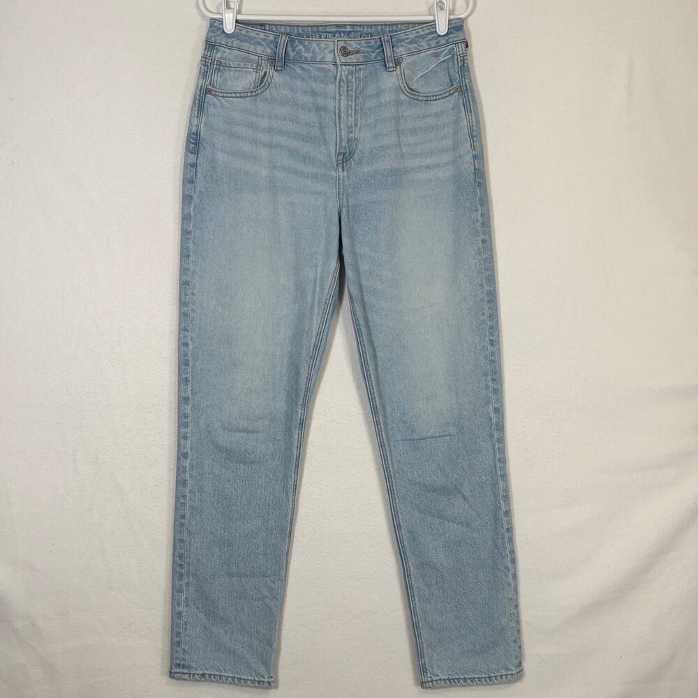 American Eagle Jeans Women’s 8 Straight Leg The Mom Jean Light Wash Hi-Rise - Picture 2 of 10